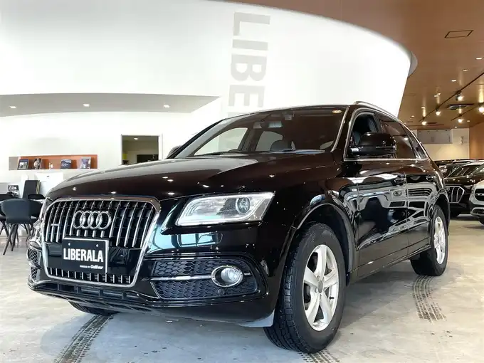 新着情報“Ｑ５2．0TFSIクワトロ Sラインパッケージ”2016年式ミトスブラックメタリック入荷しました！