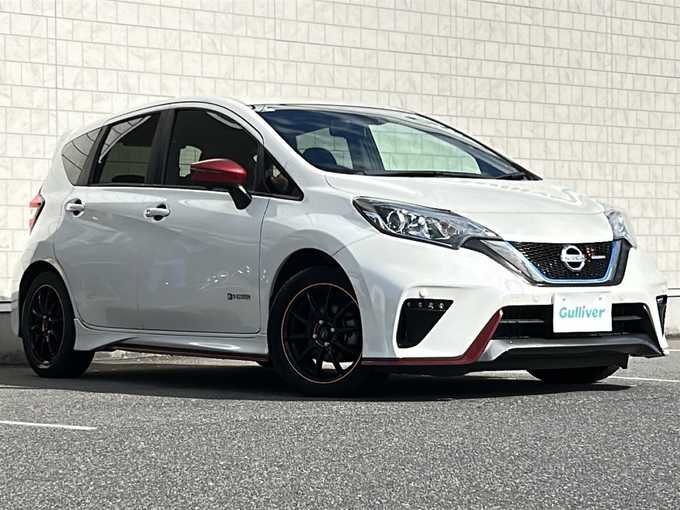 新着情報“ノートe－パワーニスモ”2017年式ブリリアントホワイトパール入荷しました！