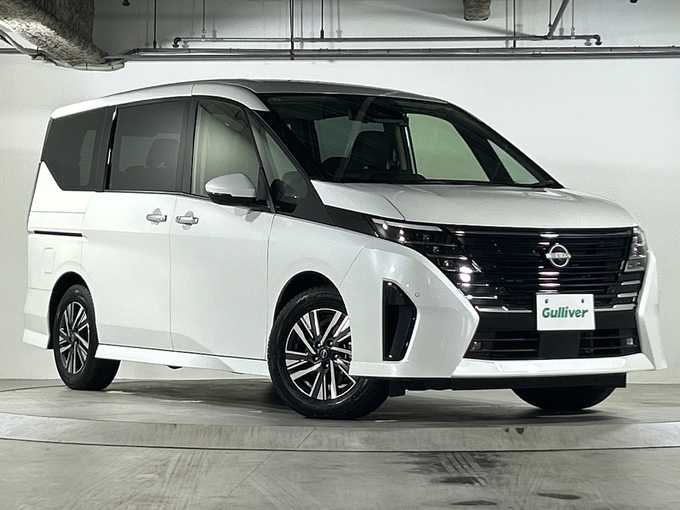 新着情報“セレナハイウェイスターV”2023年式プリズムホワイト入荷しました！