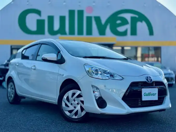 新着情報“アクアSスタイルブラック”2017年式ライムホワイトパールクリスタルシャイン入荷しました！