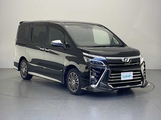 新着情報“ヴォクシーZS 煌Ⅱ”2020年式イナズマスパーキングブラックガラスフレーク入荷しました！