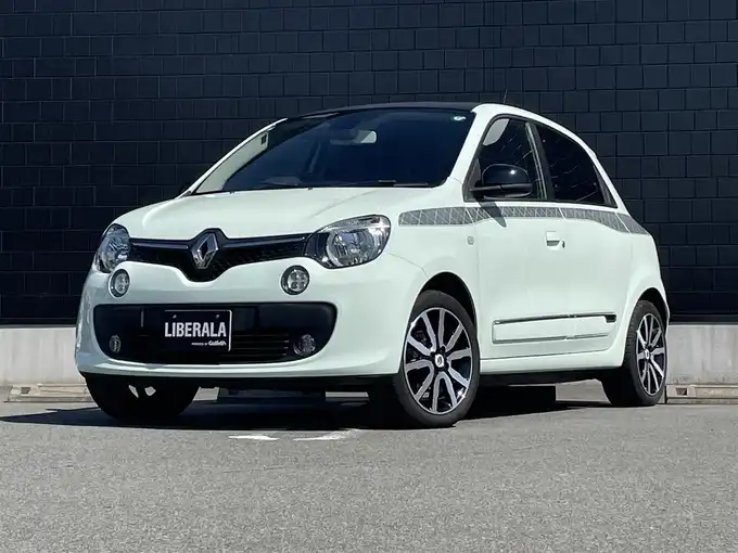 新着情報“トゥインゴラ・パリジェンヌ キャンバストップ”2019年式Ｌグリーン入荷しました！