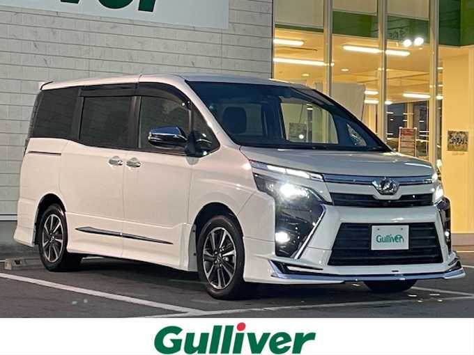 新着情報“ヴォクシーZS 煌”2018年式ホワイトパールクリスタルシャイン入荷しました！