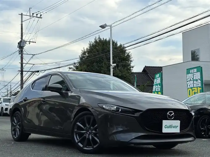 新着情報“ＭＡＺＤＡ３ファストバック15Sツーリング”2019年式マシーングレープレミアムM入荷しました！