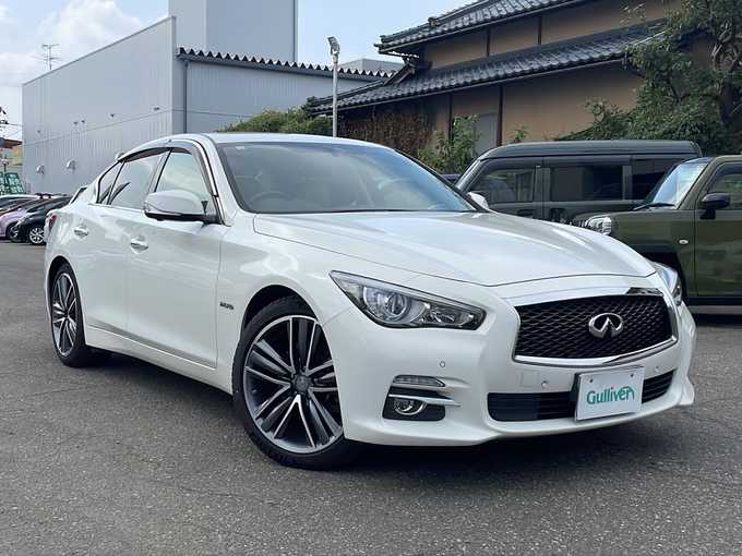 新着情報“スカイライン350GT FOUR ハイブリッド タイプP”2014年式クリスタルホワイトパール入荷しました！