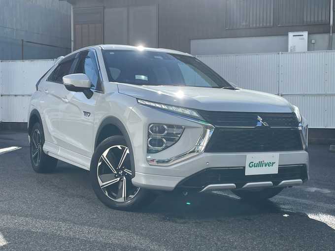 新着情報“エクリプスクロスＰＨＥＶP”2020年式ホワイトダイヤモンド入荷しました！