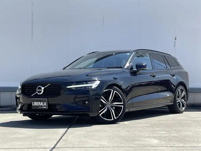 新着情報“Ｖ６０B5 Rデザイン”2021年式黒入荷しました！