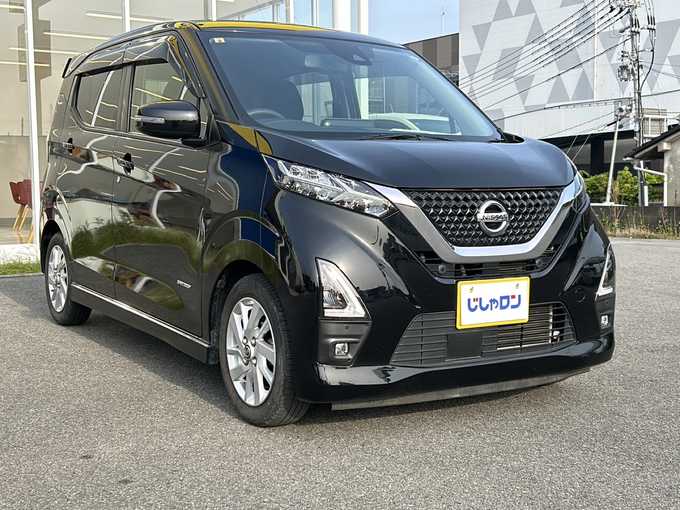 新着情報“デイズハイウェイスター X”2020年式ブラック入荷しました！