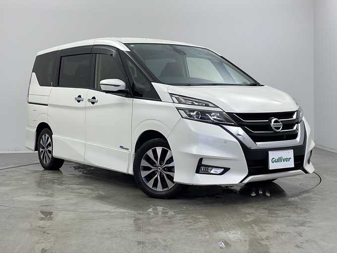 新着情報“セレナハイウェイスターG”2016年式ブリリアントホワイトパール入荷しました！
