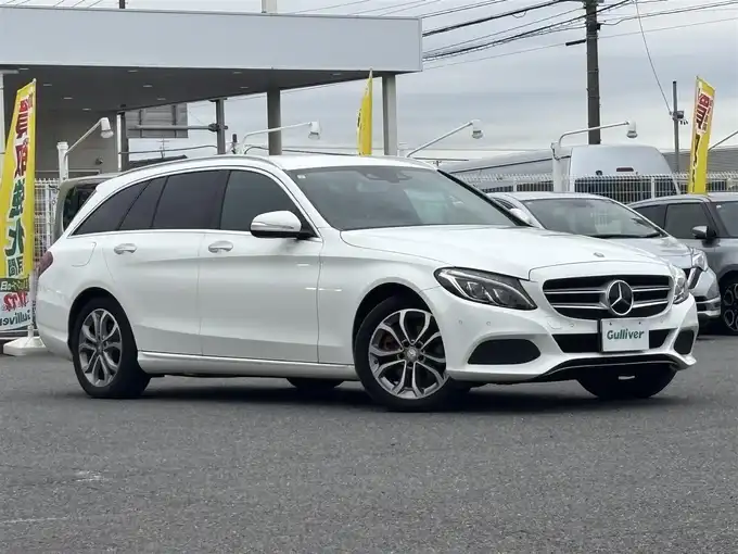 新着情報“ＣクラスステーションワゴンC200 ステーションワゴン アバンギャルド”2015年式ポーラホワイト入荷しました！