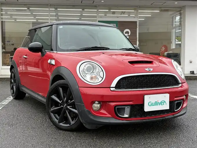 新着情報“ＭＩＮＩクーパーS”2012年式赤Ⅱ入荷しました！