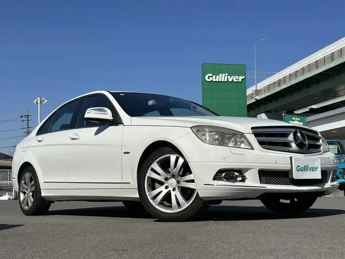 新着情報“ＣクラスC250アバンギャルド”2008年式カルサイトホワイト入荷しました！
