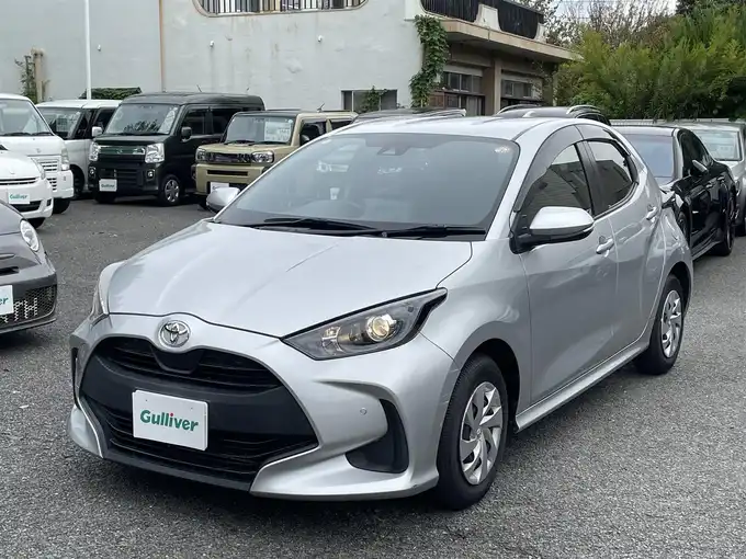 新着情報“ヤリスX”2020年式シルバーマイカM入荷しました！