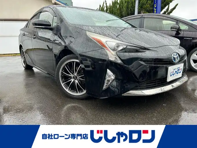 新着情報“プリウスS”2017年式アティチュードブラックマイカ入荷しました！