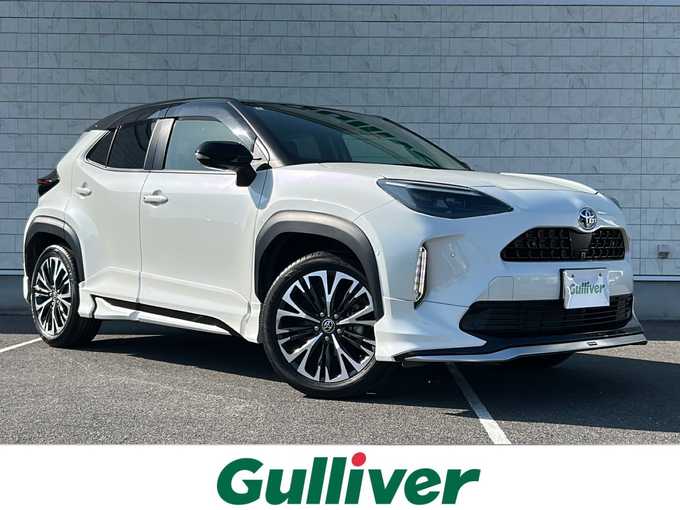 新着情報“ヤリスクロスハイブリッドZ”2022年式ブラックマイカ/ホワイトパールクリスタルシャイン 2トーン入荷しました！