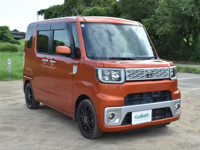 新着情報“ピクシスメガX SA”2015年式オレンジ入荷しました！