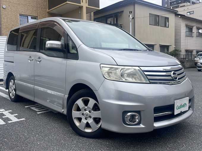 新着情報“セレナハイウェイスター”2007年式ダイヤモンドシルバー入荷しました！