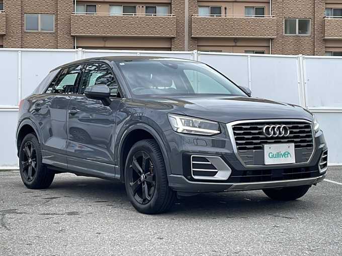 新着情報“Ｑ２1．0TFSIスポーツ”2018年式グレー入荷しました！