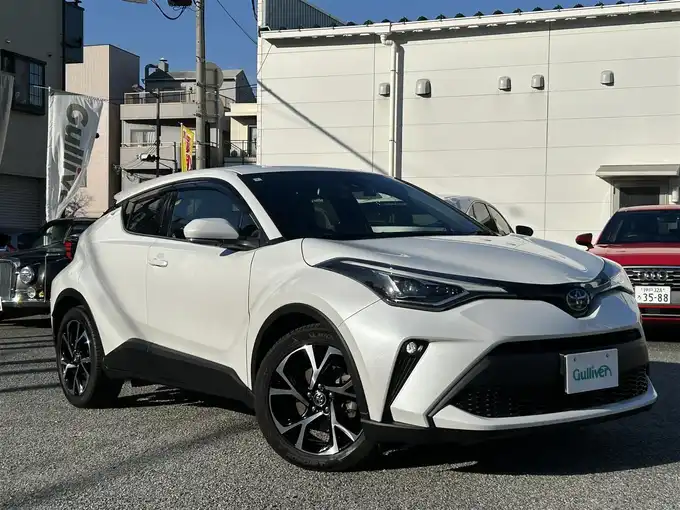 新着情報“Ｃ－ＨＲG”2022年式プラチナホワイトパールマイカ入荷しました！