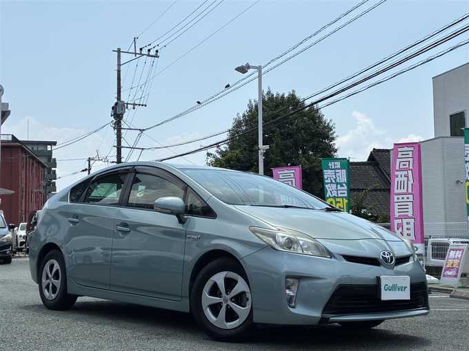 新着情報“プリウスS”2012年式フロスティーグリーンマイカ入荷しました！