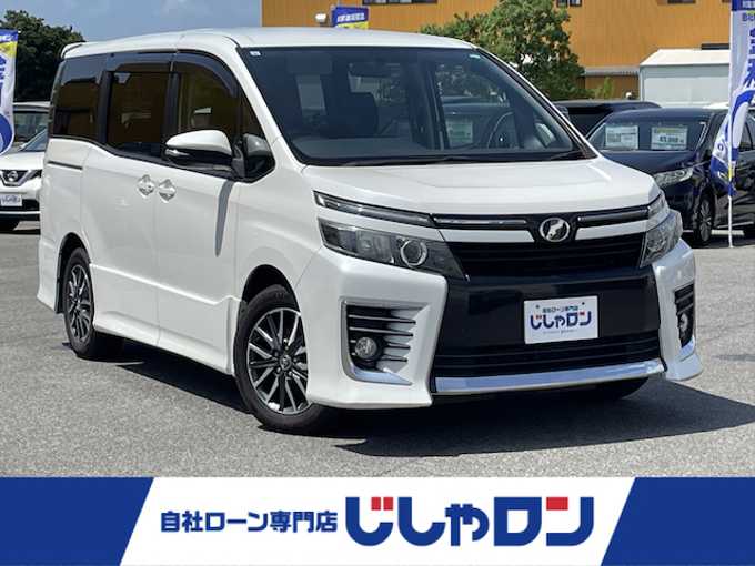 新着情報“ヴォクシーZS”2014年式ホワイトパールクリスタルシャイン入荷しました！