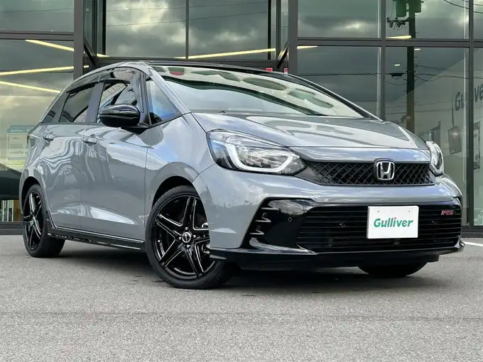 新着情報“フィットRS”2023年式グレー入荷しました！