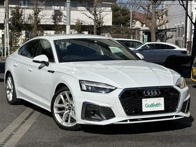 新着情報“Ａ５スポーツバック35TDI Sライン”2022年式グレイシアホワイトメタリック入荷しました！