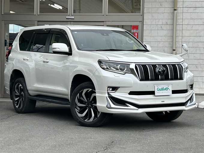 新着情報“ランドクルーザープラドTX Lパッケージ”2020年式ホワイトパールクリスタルシャイン入荷しました！
