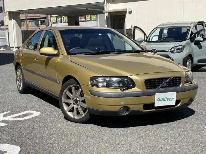 新着情報“Ｓ６０T－5”2002年式ゴールド入荷しました！