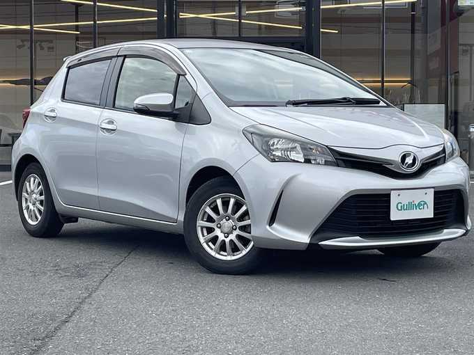 新着情報“ヴィッツF”2014年式シルバーM入荷しました！
