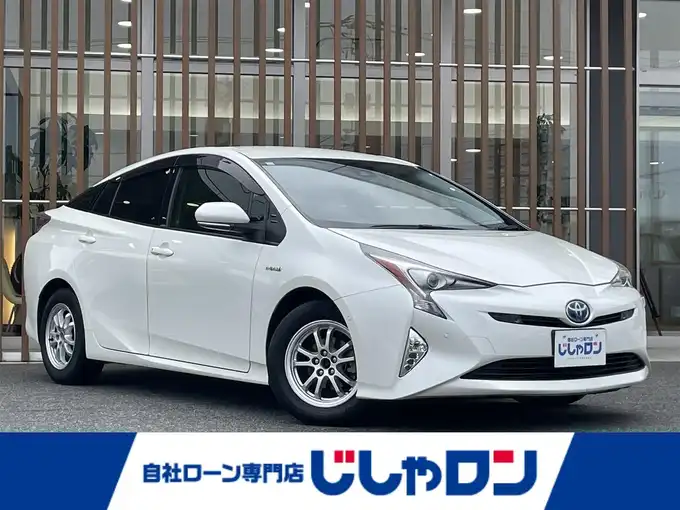 新着情報“プリウスSセーフティプラス”2016年式ホワイトパールクリスタルシャイン入荷しました！