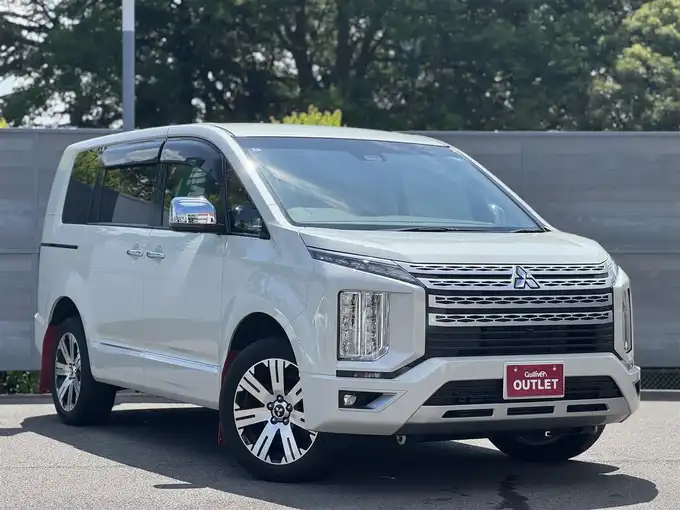 新着情報“デリカＤ：５P”2021年式ウォームホワイトパール入荷しました！