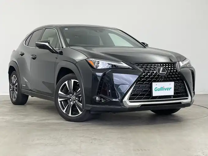 新着情報“ＵＸUX250h バージョンL”2020年式グラファイトブラックガラスフレーク入荷しました！