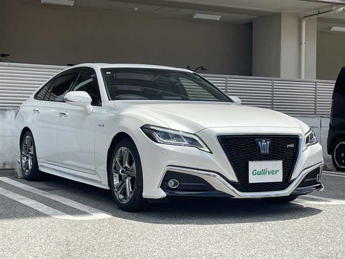 新着情報“クラウンハイブリッドRSアドバンス”2019年式ホワイトパールクリスタルシャイン入荷しました！