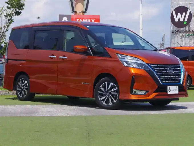 新着情報“セレナe－パワー ハイウェイスターV”2021年式オレンジ入荷しました！