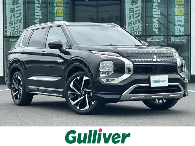 新着情報“アウトランダーＰＨＥＶP”2022年式ブラックダイヤモンド入荷しました！