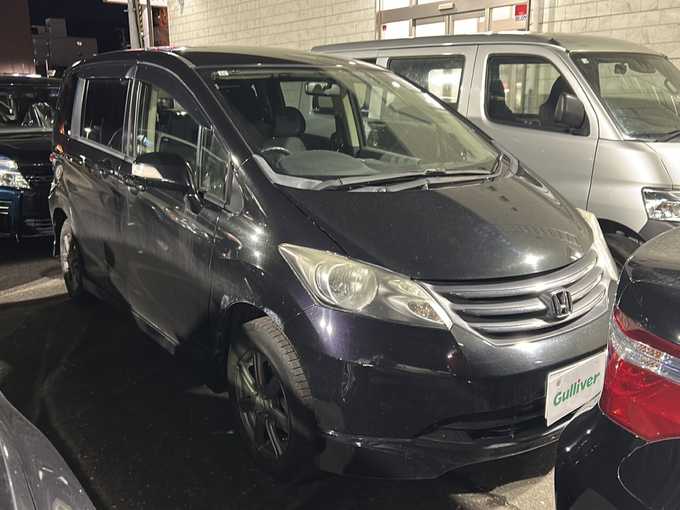 新着情報“フリードG エアロ Lパッケージ”2008年式プレミアムブラキッシュパール入荷しました！