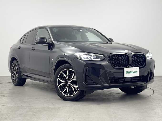 新着情報“Ｘ４xDrive 20d Mスポーツ”2023年式黒入荷しました！