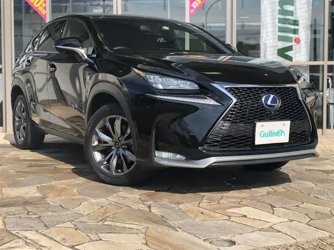 新着情報“ＮＸ300h Fスポーツ”2016年式ブラック入荷しました！