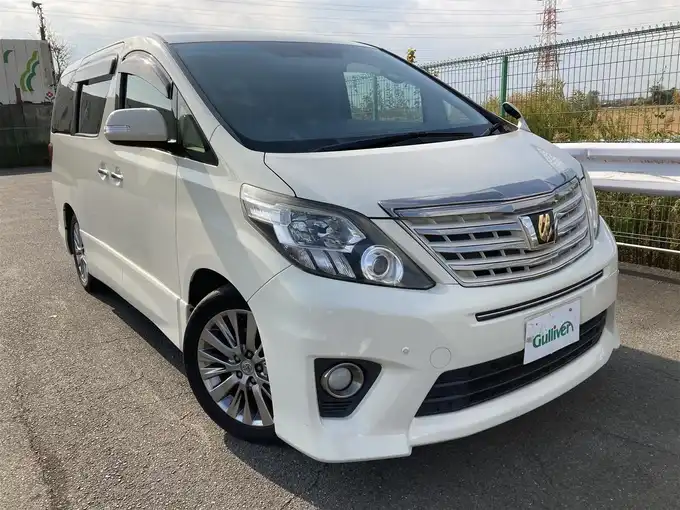 新着情報“アルファード240S タイプゴールド”2013年式ゴールドパールクリスタルシャイン入荷しました！