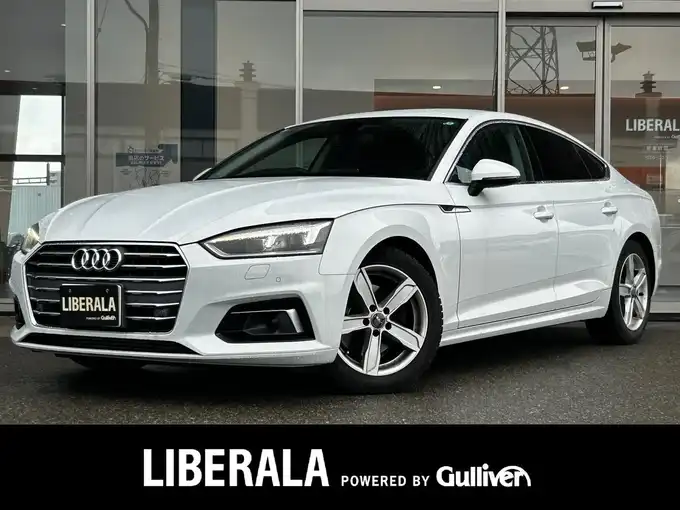 新着情報“Ａ５スポーツバック2．0TFSI”2017年式白入荷しました！