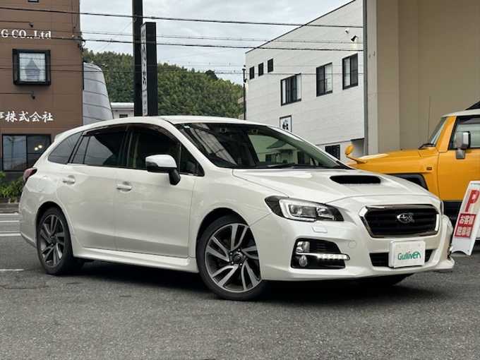 新着情報“レヴォーグ1．6GT－Sアイサイト”2015年式クリスタルホワイトP入荷しました！