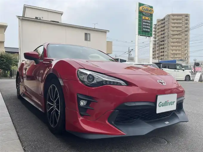新着情報“８６GTリミテッド”2018年式ピュアレッド入荷しました！