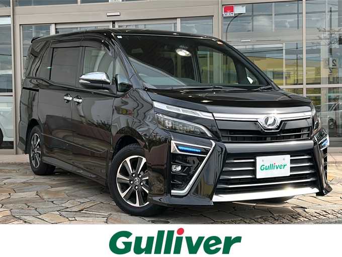 新着情報“ヴォクシーZS 煌”2018年式ブラック入荷しました！