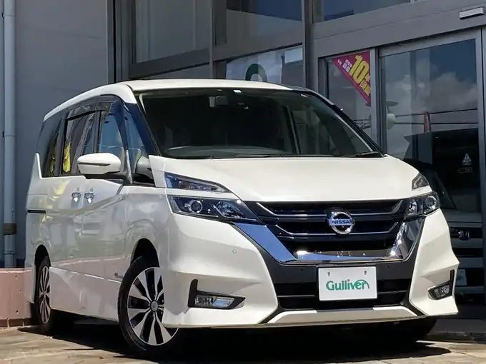 新着情報“セレナハイウェイスター G”2016年式ブリリアントホワイトパール入荷しました！