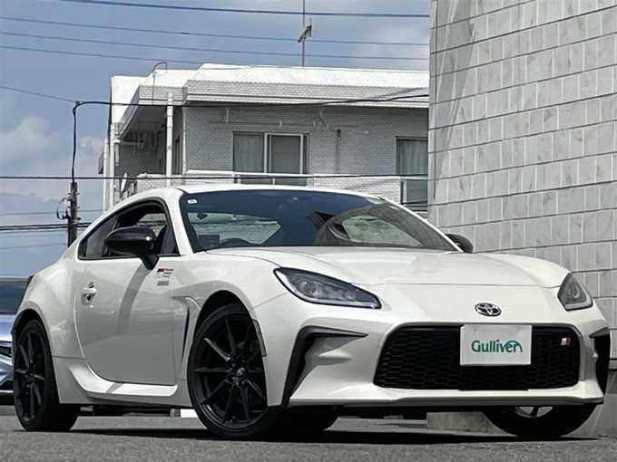新着情報“ＧＲ８６RZ”2022年式パール入荷しました！