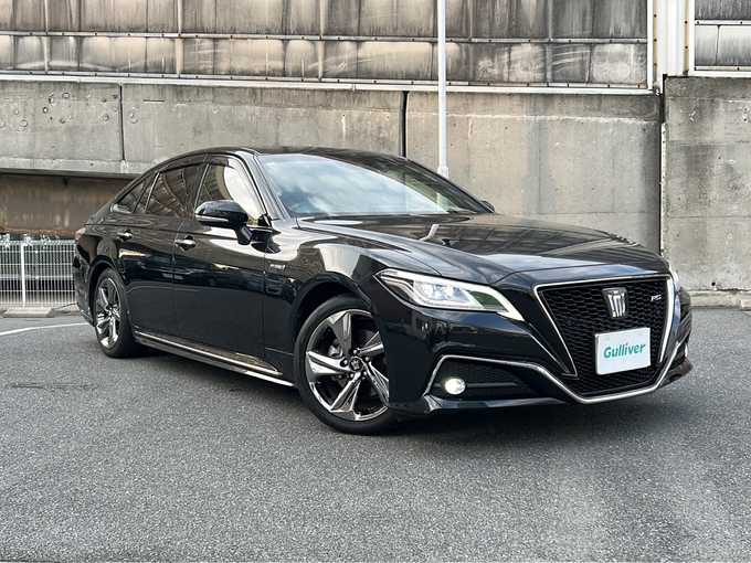 新着情報“クラウンハイブリッドRS”2019年式プレシャスブラックパール入荷しました！
