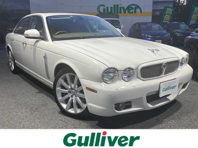 新着情報“ＸＪXJ 3．0エグゼクティブ”2009年式ポーセリンホワイト入荷しました！