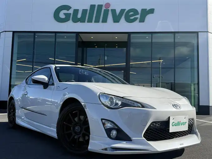 新着情報“８６GT”2014年式クリスタルホワイトパール入荷しました！