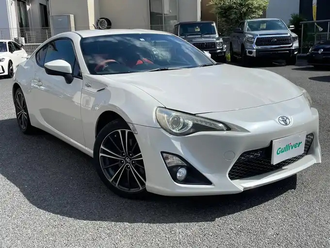 新着情報“８６GTリミテッド”2012年式サテンホワイトパール入荷しました！